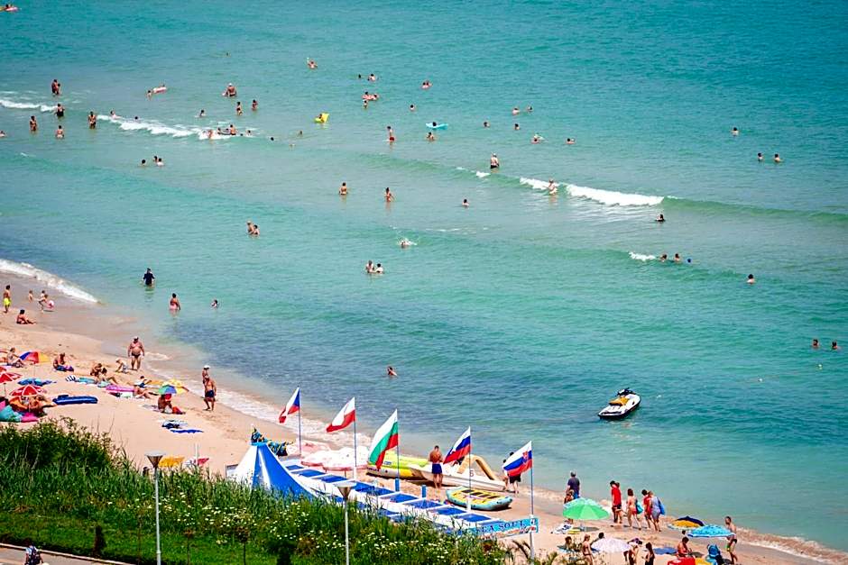 Hotel Perla Beach Luxury - All Inclusive &amp; Free Beach Access