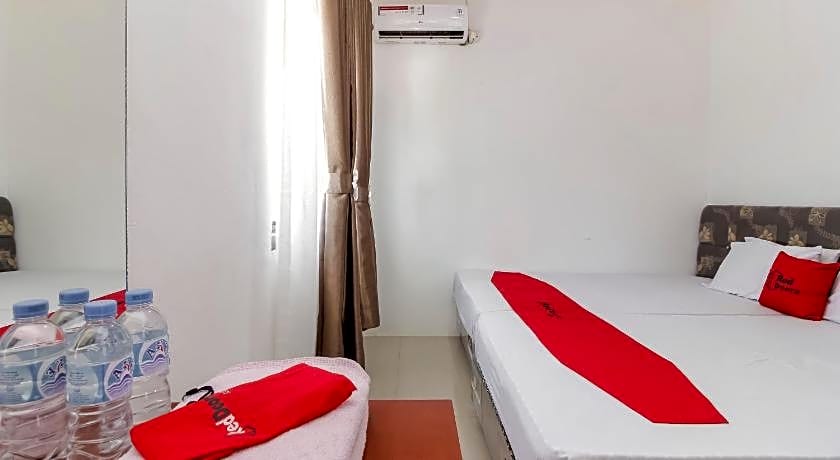 RedDoorz near Sam Ratulangi Airport Manado