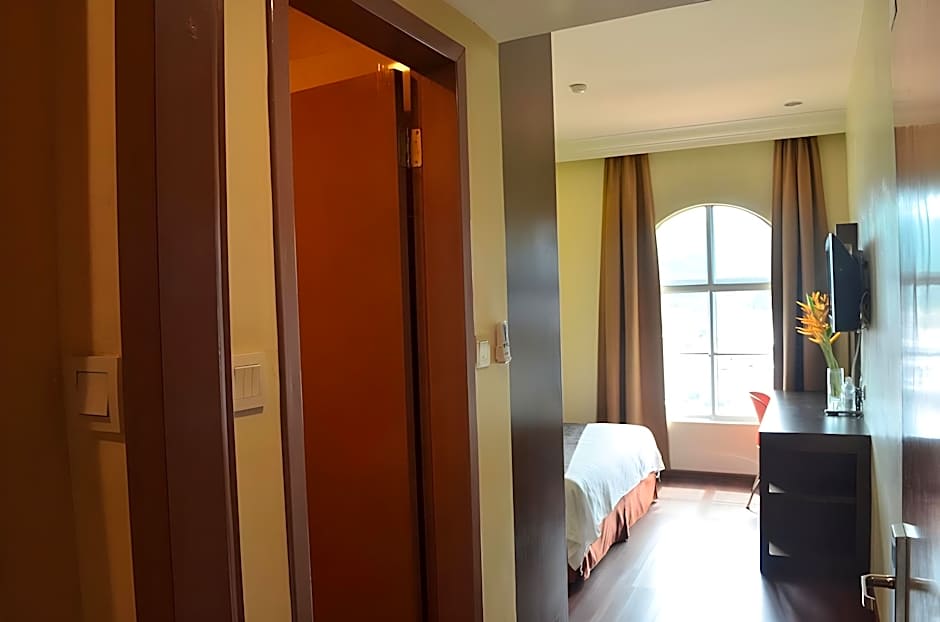 Lintas Plaza Boutique Hotel