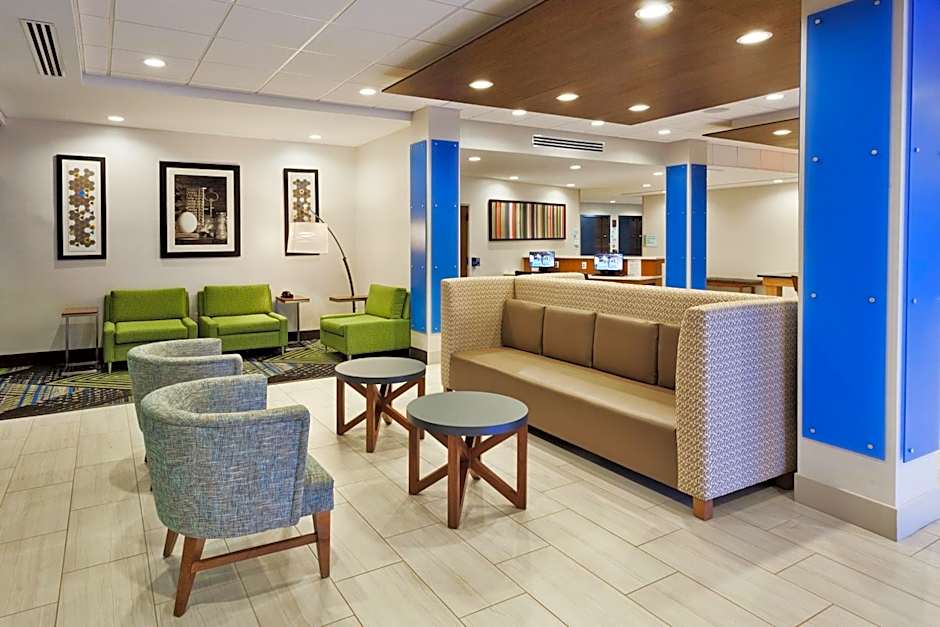 Holiday Inn Express Fayetteville By IHG