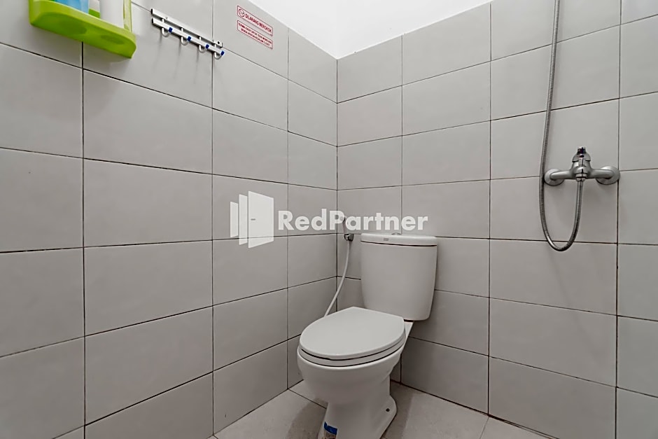 Langkar Guest House Syariah Mitra RedDoorz