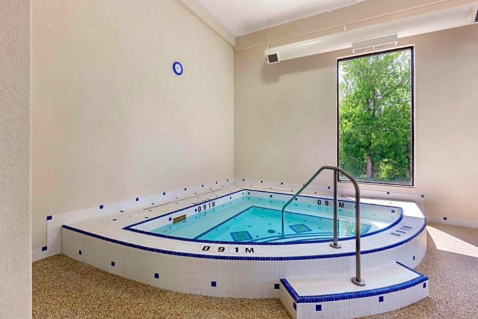 Best Western Plus Cobourg Inn & Convention Centre