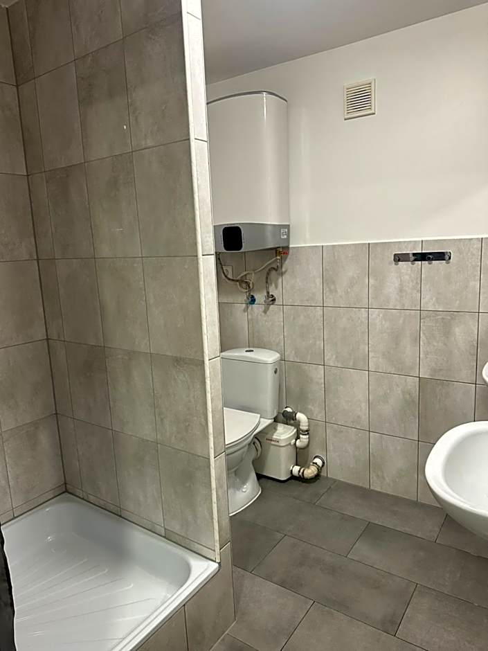 HGS Home Noclegi Pracownicze Parking , Łazienki