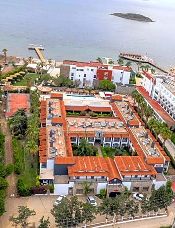 Tiana Beach Resort