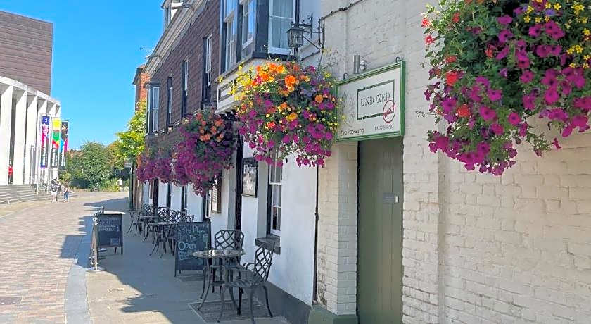 Pilgrims Hotel