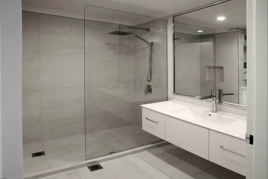 View Pacific Apartments