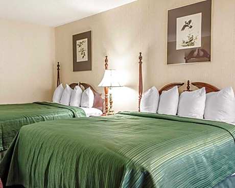 Queen Room with Two Queen Beds - Non-Smoking