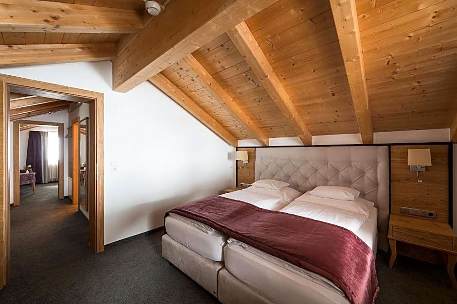 Photo 1 of 8 of Duplex 2 Bedroom Suite, Balcony