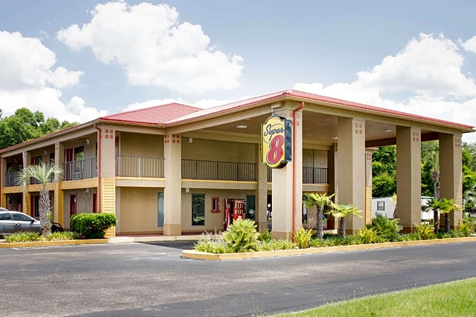 Super 8 by Wyndham Defuniak Springs