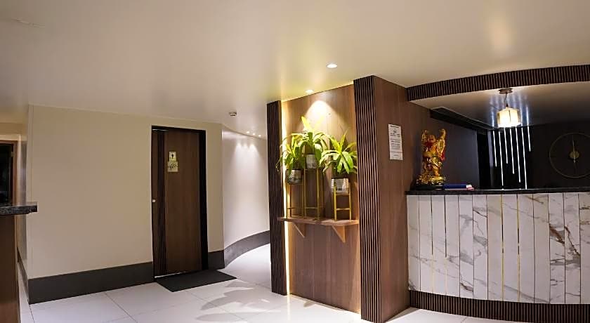 Hotel Sadanand Regency                                                                          