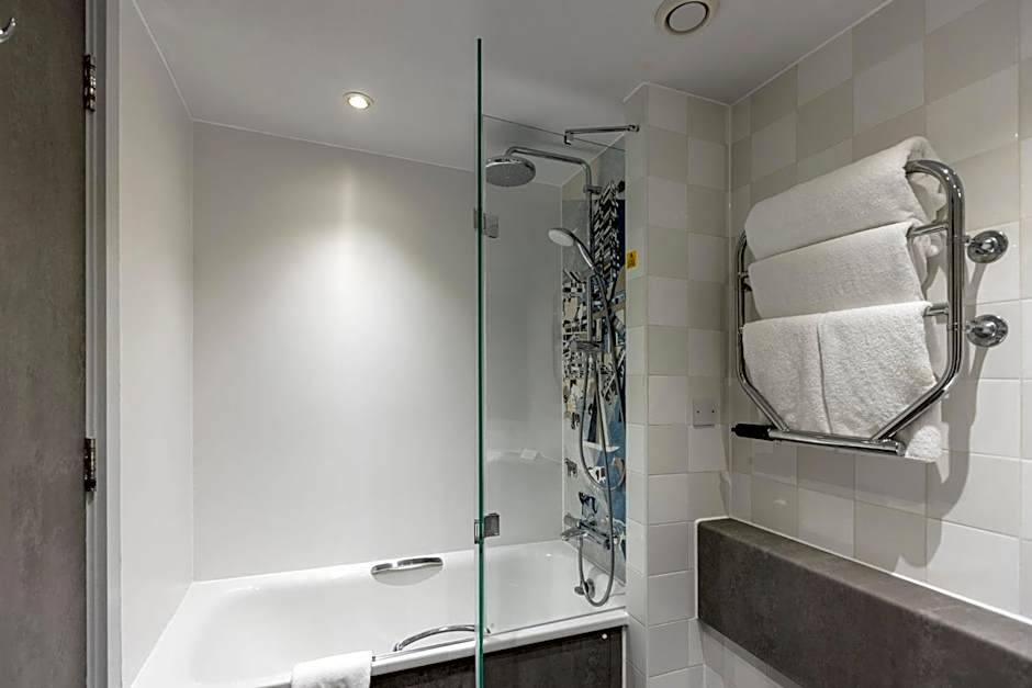 Holiday Inn Milton Keynes Central By IHG