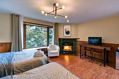 Quadruple Room with Lake View