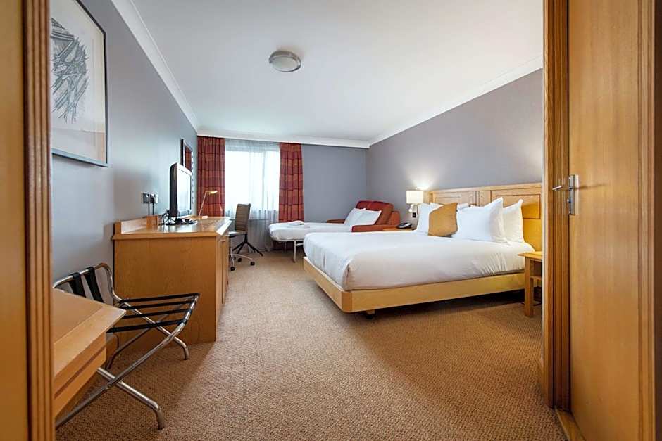 DoubleTree by Hilton Swindon