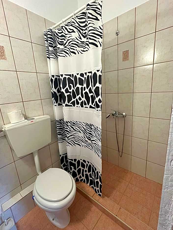 Ψητοπωλείο Καφέ Ενοικιαζόμενα Δωμάτια Όλυμπος