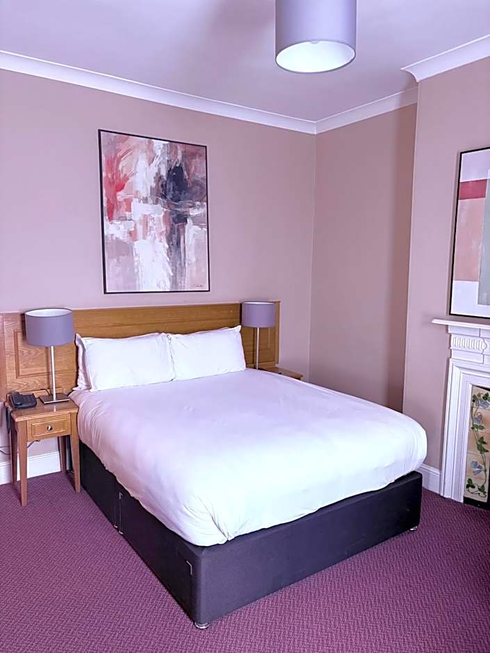 Photo 1 of 5 of Double Room