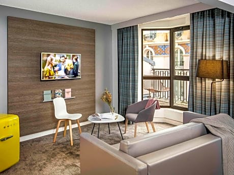 Premium Junior Suite with One Double Bed and One Double Sofa