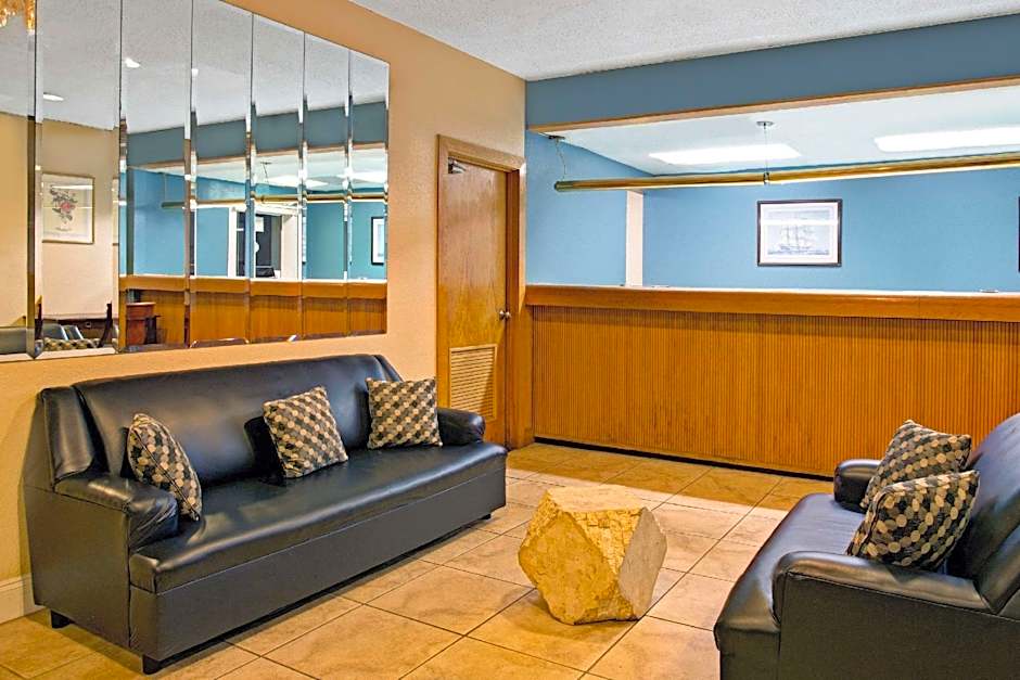 Super 8 by Wyndham Norfolk/Chesapeake Bay