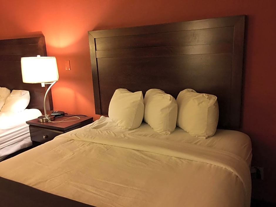 Knights Inn - Chanute