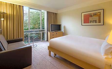 Double Room With Sofa Bed