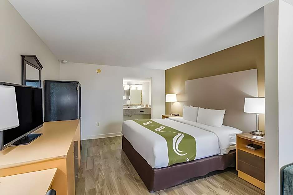 Quality Inn & Suites Hot Springs-Lake Hamilton