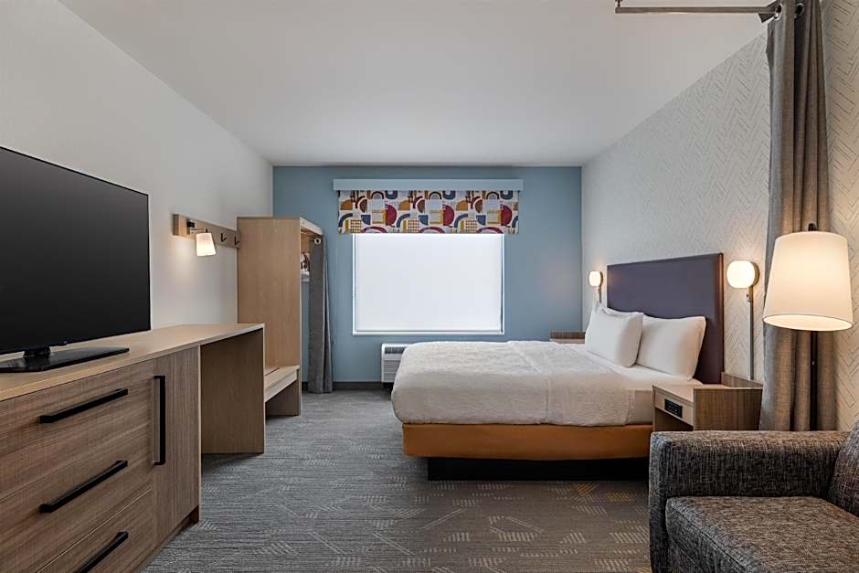 Photo 1 of 6 of Studio 1 King Bed, Hearing/Mobility Accessible, Roll in Shower