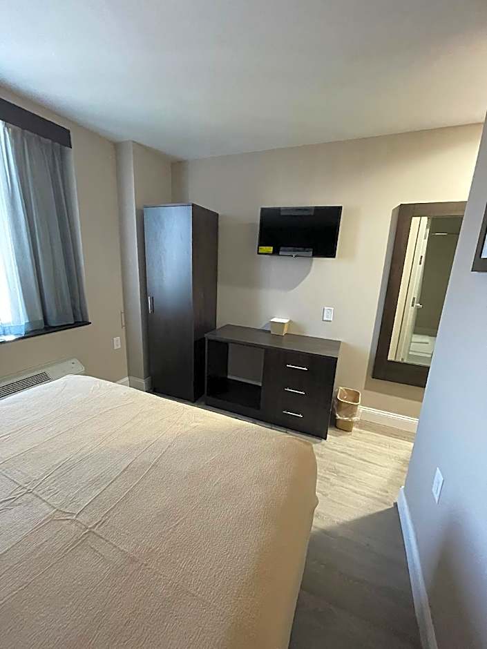 Royal Hotel Bronx