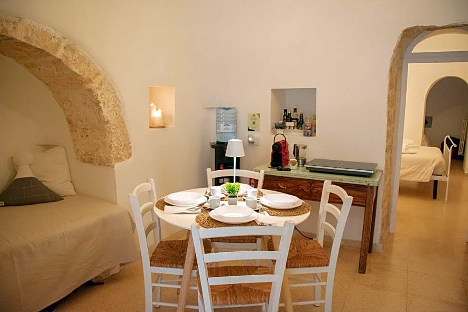 Ad un passo da Cisternino - Trulli con Foresta, Bici e BBQ