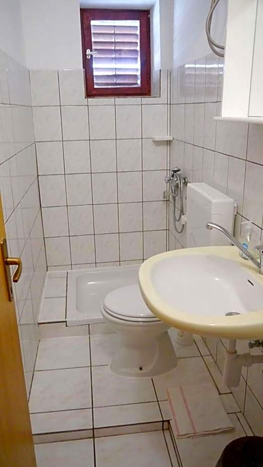 Cozy 1 bedroom apartment with sea view