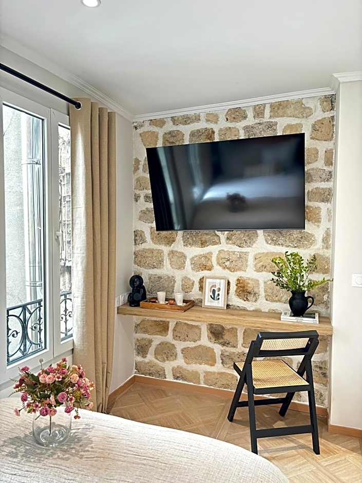 Hotel Paris Amore