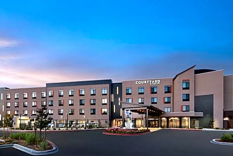 Courtyard by Marriott Petaluma Sonoma County