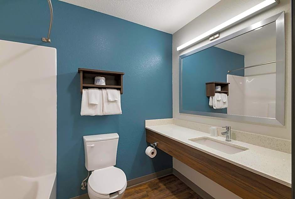 WoodSpring Suites Cocoa Beach - Rockledge