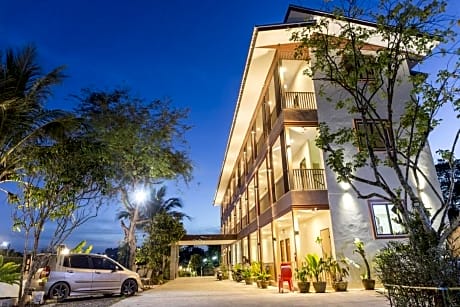 YAIBUA HOTEL