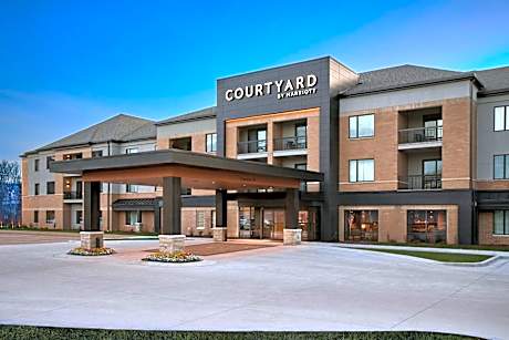 Courtyard by Marriott Wausau