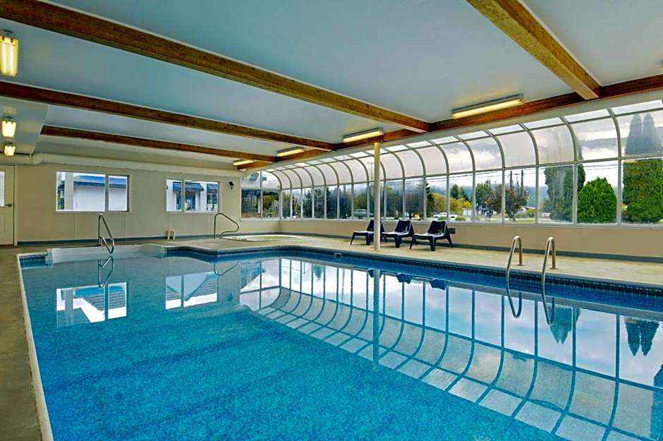 Travelodge by Wyndham Salmon Arm BC