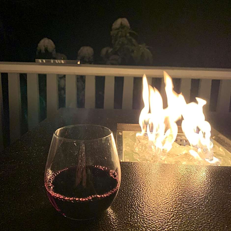 Mountain Meadows Inn & Chalet Suites