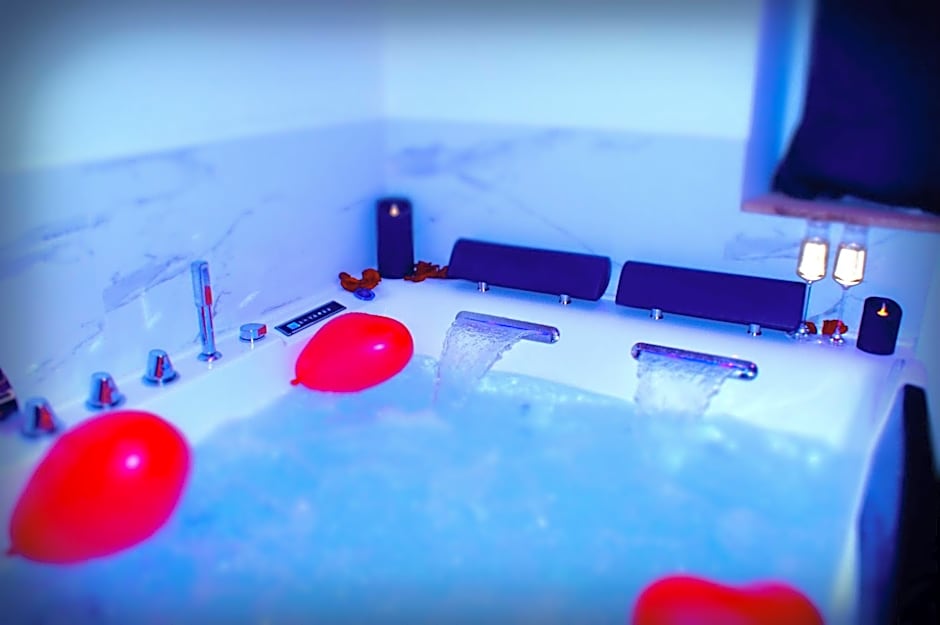 Le Vénus - Appartement SPA Privatif Balnéo Sauna