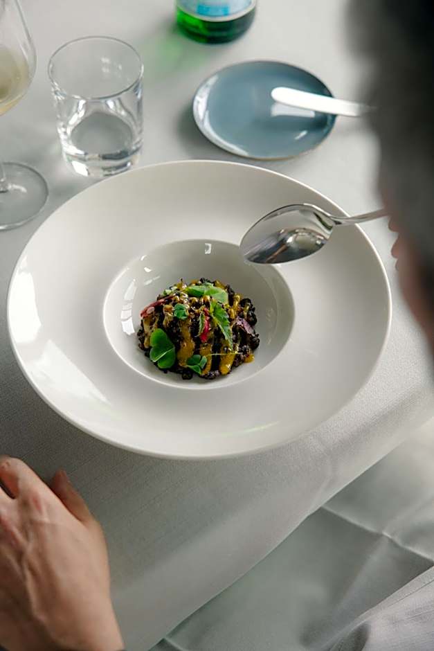 Stilla Rooms & Contemporary Cuisine