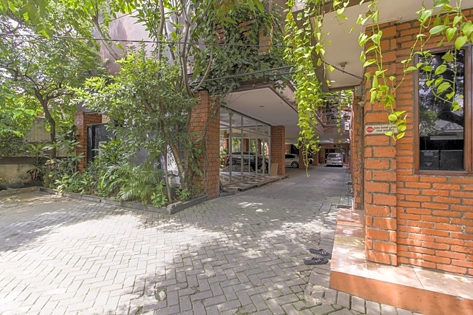 RedDoorz Plus Syariah @ Ampera Raya