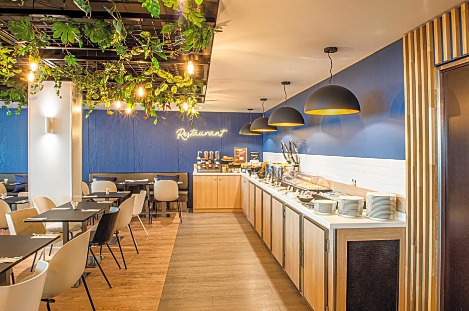 Holiday Inn Express Paris-Canal De La Villette By IHG