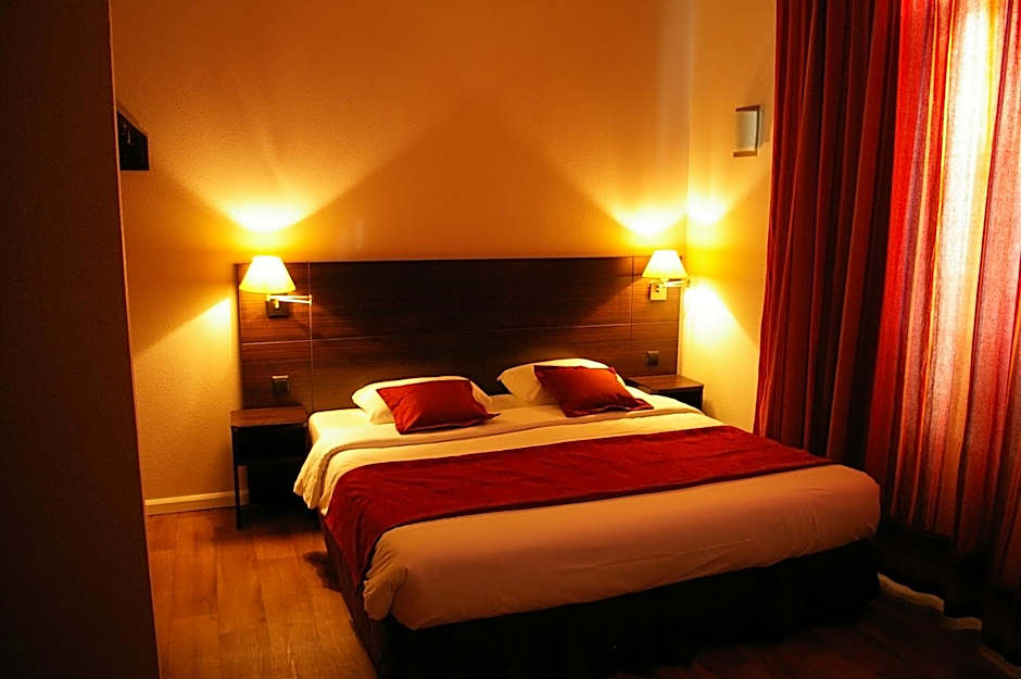 Photo 1 of 25 of Double Room