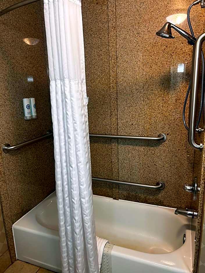 Comfort Inn & Suites Madisonville