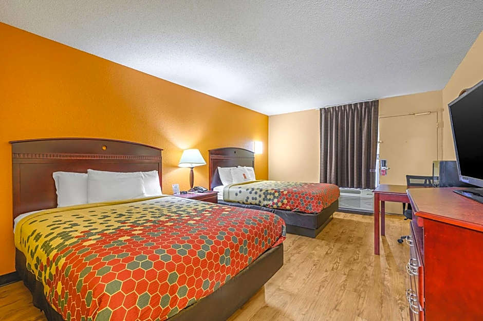 Econo Lodge Decatur Hotel