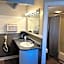 Claddagh Motel & Suites