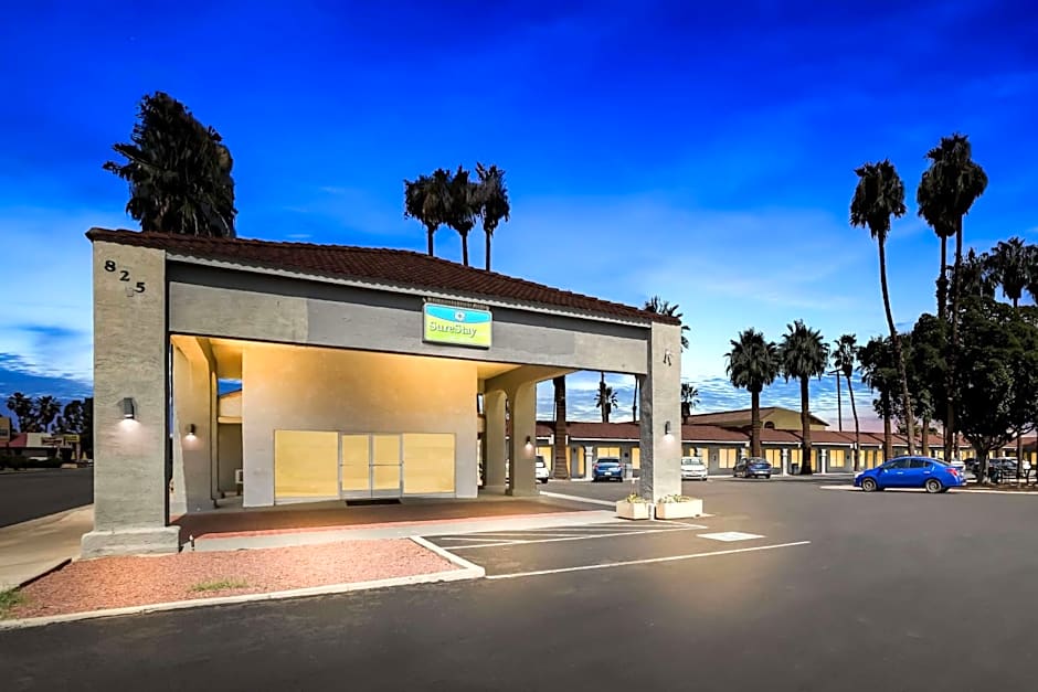 Photo 1 of 39 of SureStay Hotel by Best Western Blythe