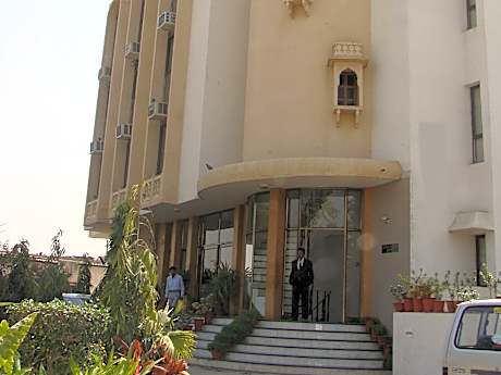 Madhuvan Hotel