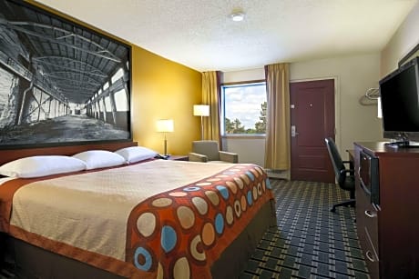 1 King Bed Non-Smoking