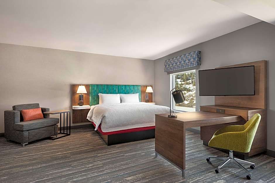 Hampton Inn & Suites by Hilton Kelowna Airport BC