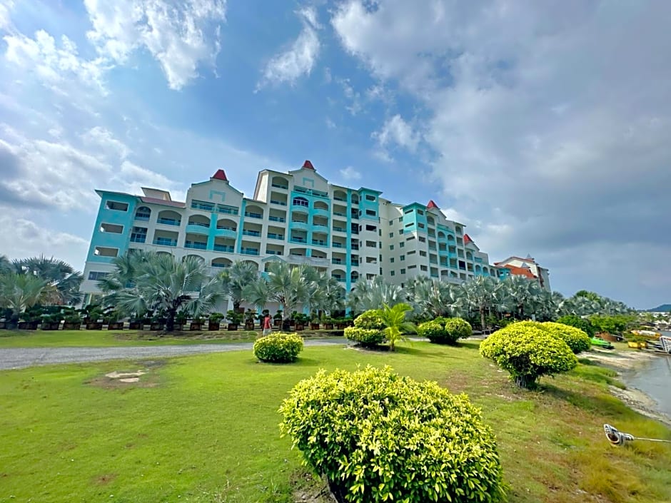 AnyLodge Waterfront Marina Island Pangkor