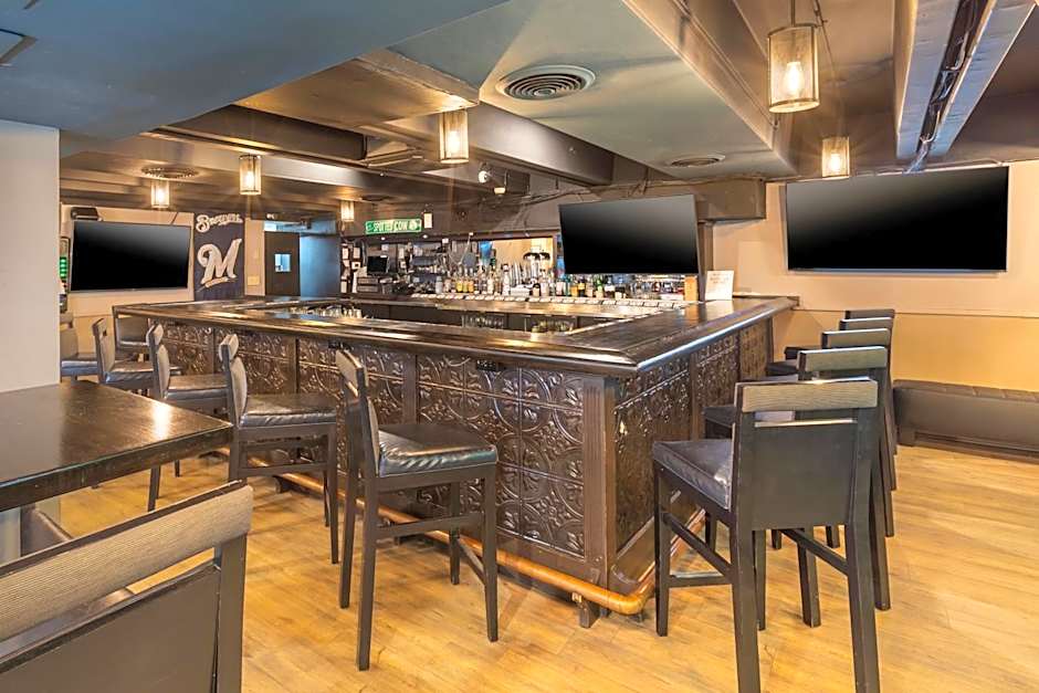 Best Western PLUS Milwaukee West