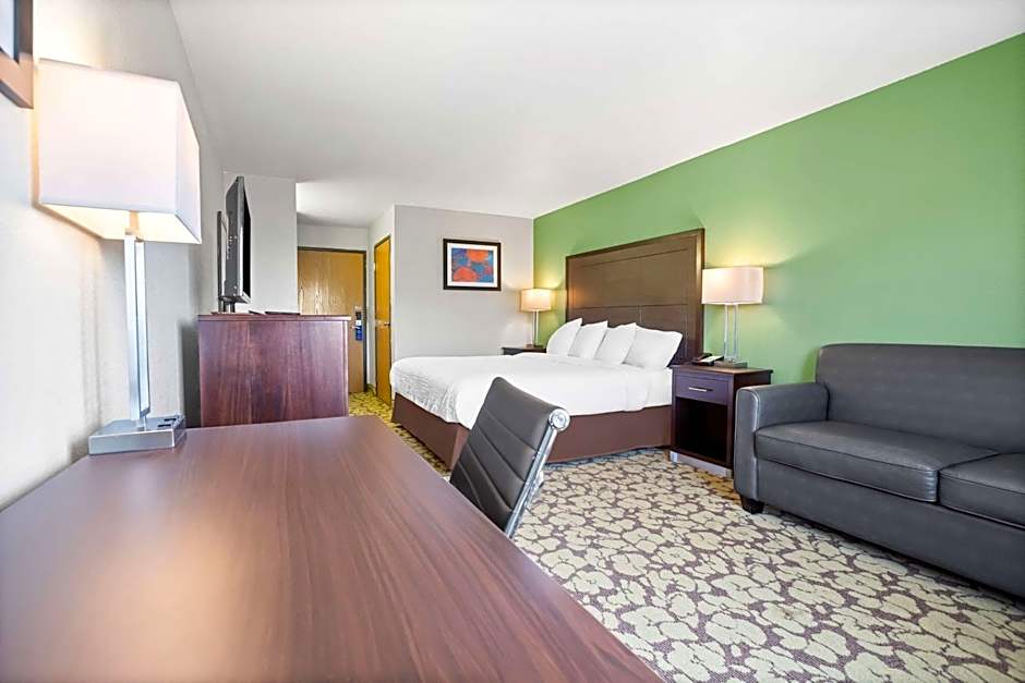 SureStay Plus Hotel by Best Western Bettendorf